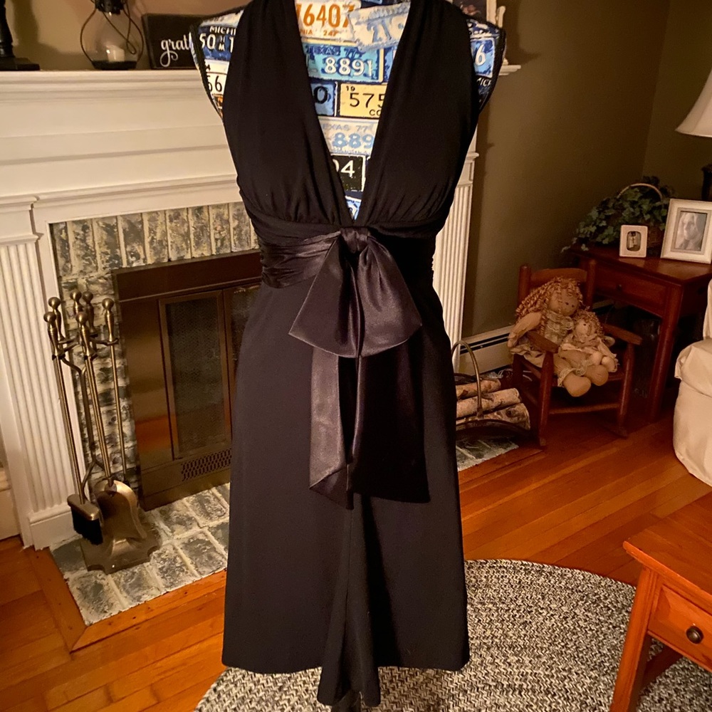 Gorgeous White House Black Market Formal Black Halter Dress Satin Bow (XS/0)